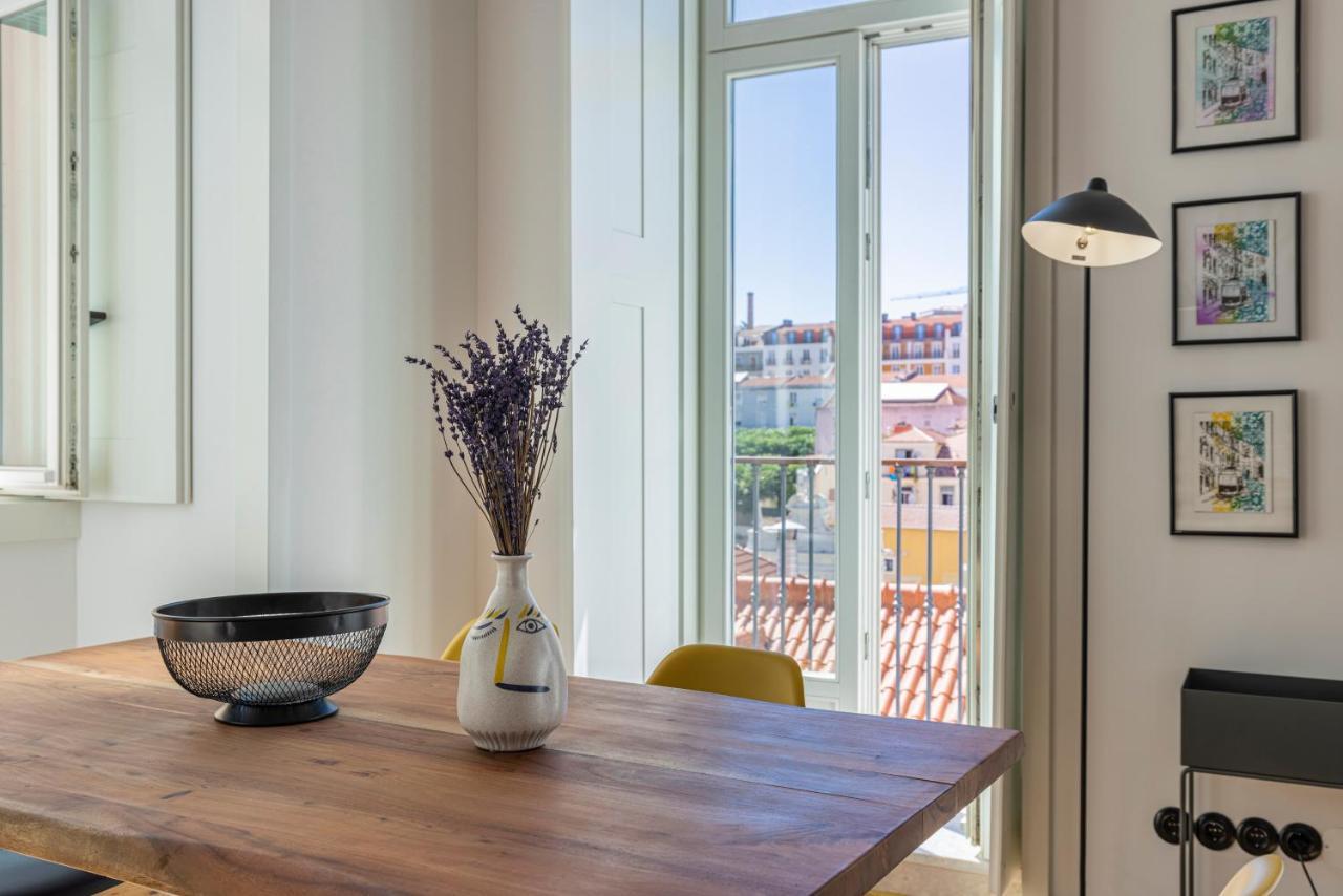 Glamorous 3Bdr Apartment In City Center By Lovelystay Lissabon Exterior foto